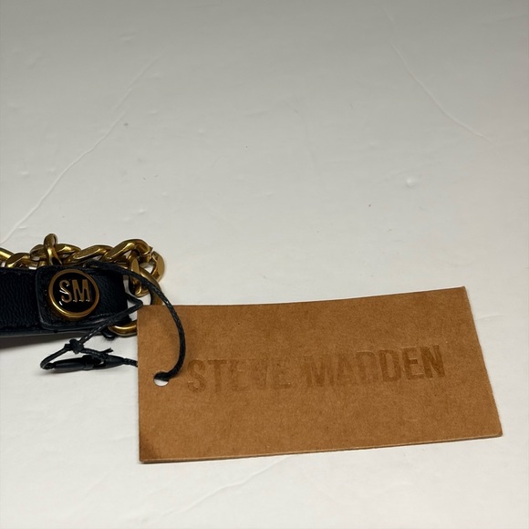 NWT Steve Madden Black Quilted Crossbody, Gold Butterfly Clasp & Floral Interior - Picture 10 of 10